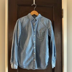 J. Crew Classic Chambray Shirt, Size 4, EUC.